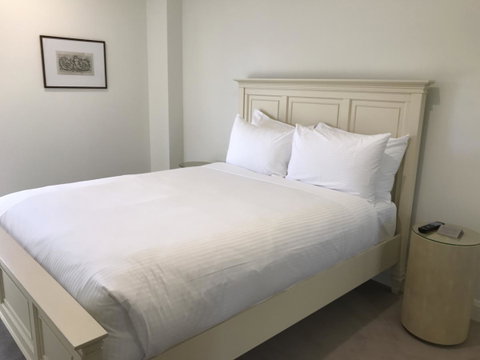 Knightsbridge Canberra - Schoolies Week Accommodation 18