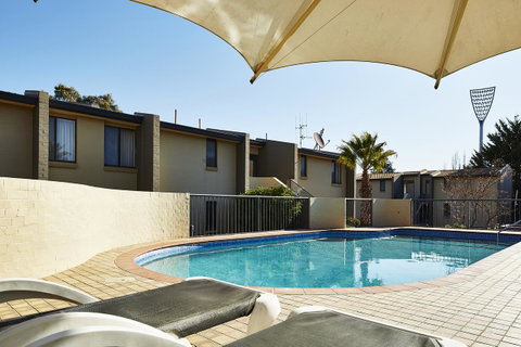 Manuka Park Serviced Apartments - Schoolies Week Accommodation 4