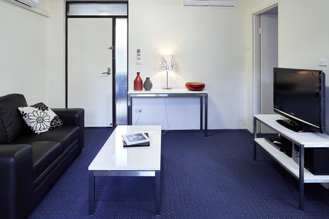 Manuka Park Serviced Apartments - Schoolies Week Accommodation 25