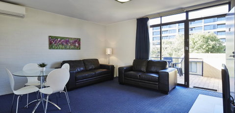 Manuka Park Serviced Apartments - Schoolies Week Accommodation 35