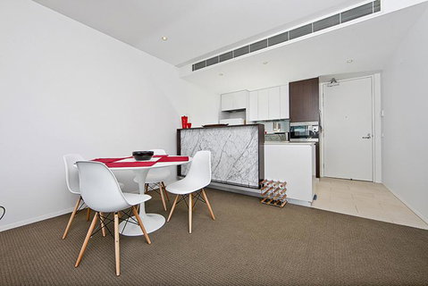Realm Park 39 Barton ACT - Schoolies Week Accommodation 6