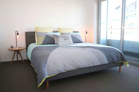 Realm Park 39 Barton ACT - Schoolies Week Accommodation 3