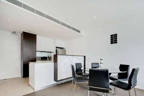 Realm Park 39 Barton ACT - Schoolies Week Accommodation 32