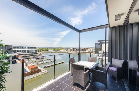 Dockside 4 Kingston ACT - Schoolies Week Accommodation 1