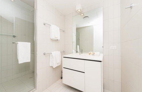 Dockside 4 Kingston ACT - Schoolies Week Accommodation 4