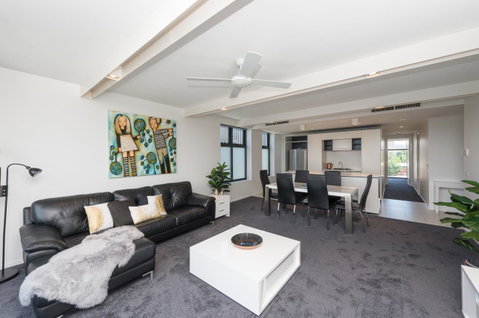 Dockside 4 Kingston ACT - Schoolies Week Accommodation 6