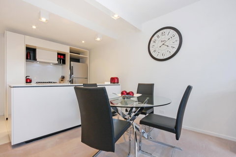 Dockside 4 Kingston ACT - Schoolies Week Accommodation 12