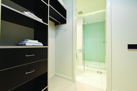 Trieste 4 - Schoolies Week Accommodation 22