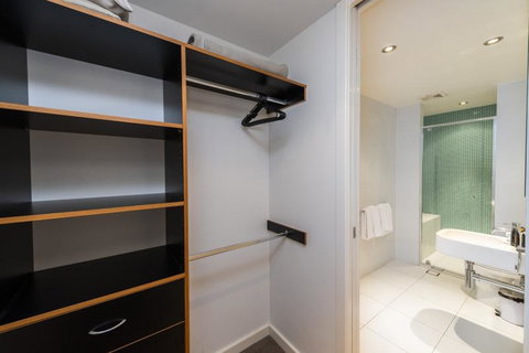 Trieste 4 - Schoolies Week Accommodation 6