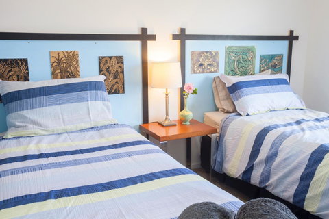 One Of A Kind Apartments - Schoolies Week Accommodation 28