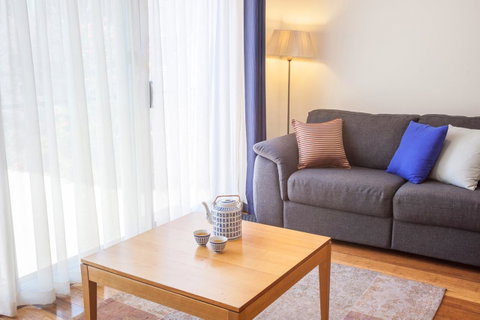 One Of A Kind Apartments - Schoolies Week Accommodation 24