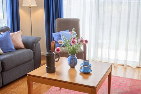 One Of A Kind Apartments - Schoolies Week Accommodation 34