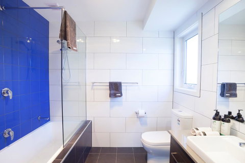 One Of A Kind Apartments - Schoolies Week Accommodation 29