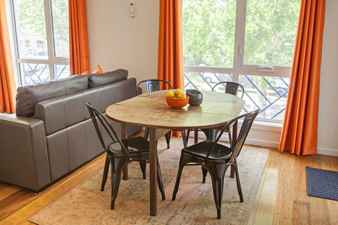 One Of A Kind Apartments - Schoolies Week Accommodation 5
