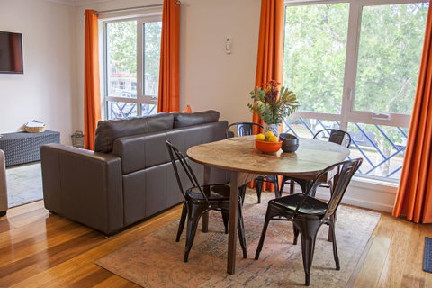 One Of A Kind Apartments - Schoolies Week Accommodation 4