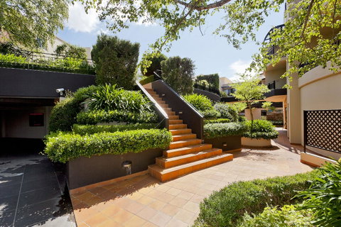 AAC Apartments - Griffin - Schoolies Week Accommodation 1