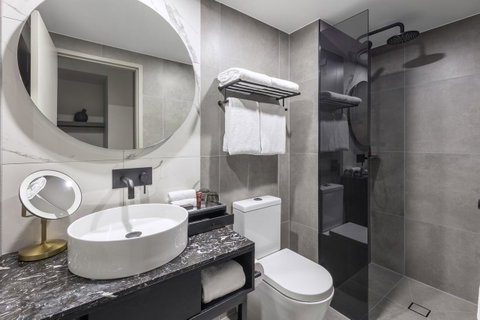 Deco Hotel Canberra - Schoolies Week Accommodation 6
