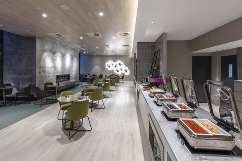 Deco Hotel Canberra - Schoolies Week Accommodation 2