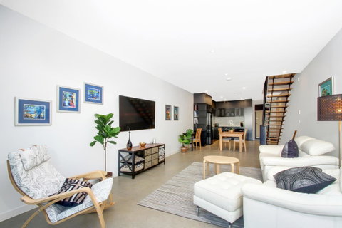 Accommodate Canberra - Parbery - Schoolies Week Accommodation 19