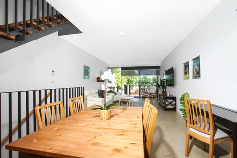 Accommodate Canberra - Parbery - Schoolies Week Accommodation 20