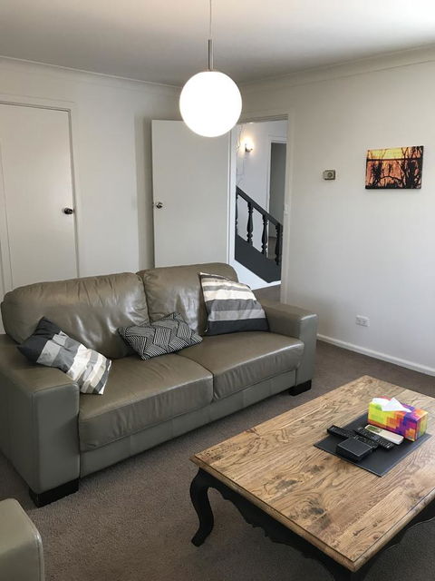 Central Tranquility Heart Of Orange - Schoolies Week Accommodation 8