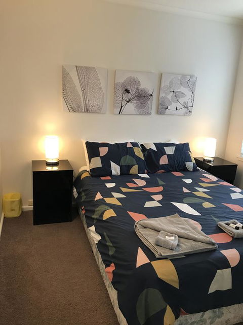 Central Tranquility Heart Of Orange - Schoolies Week Accommodation 16