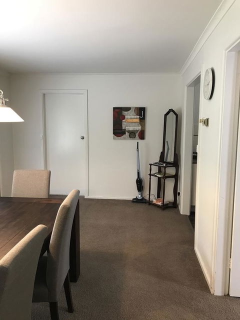 Central Tranquility Heart Of Orange - Schoolies Week Accommodation 4