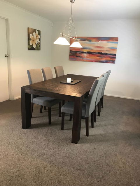 Central Tranquility Heart Of Orange - Schoolies Week Accommodation 2