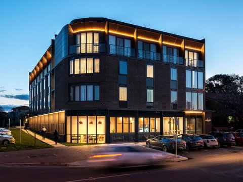 Abode Kingston - Schoolies Week Accommodation 0