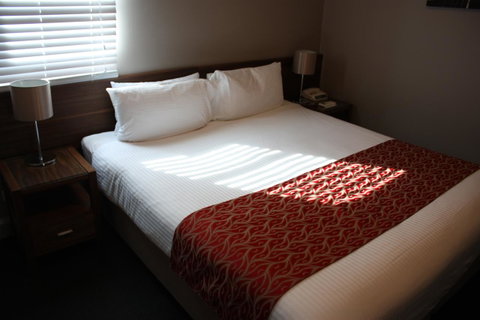 Quality Hotel Dickson - Schoolies Week Accommodation 16