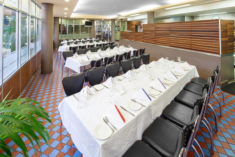Quality Hotel Dickson - Schoolies Week Accommodation 27