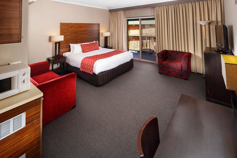Quality Hotel Dickson - Schoolies Week Accommodation 15