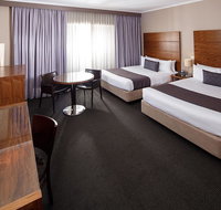 Quality Hotel Dickson - Schoolies Week Accommodation