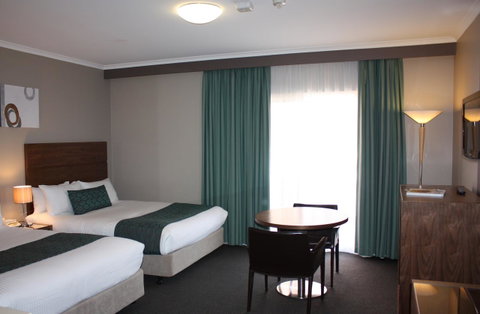 Quality Hotel Dickson - Schoolies Week Accommodation 33