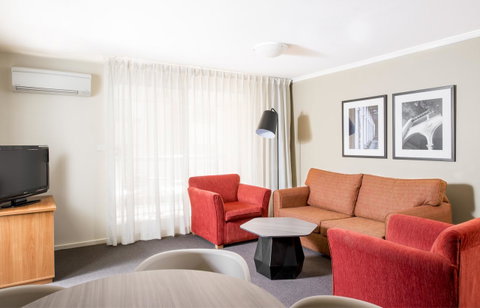 Mantra On Northbourne - Schoolies Week Accommodation 15