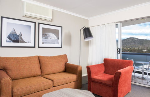 Mantra On Northbourne - Schoolies Week Accommodation 3