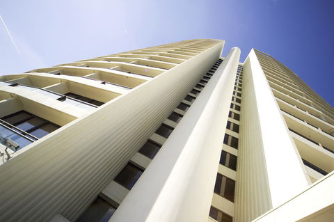 BreakFree Capital Tower Apartments - Schoolies Week Accommodation 5