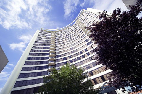 BreakFree Capital Tower Apartments - Schoolies Week Accommodation 1