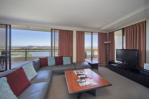 BreakFree Capital Tower Apartments - Schoolies Week Accommodation 29
