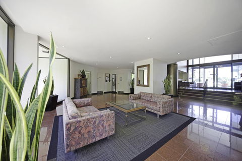 BreakFree Capital Tower Apartments - Schoolies Week Accommodation 21