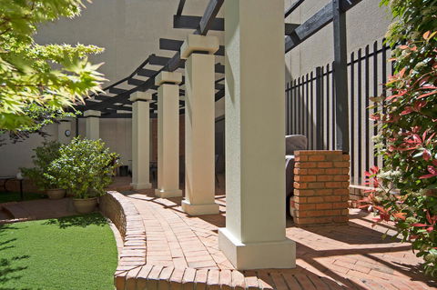 BreakFree Capital Tower Apartments - Schoolies Week Accommodation 9