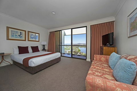 BreakFree Capital Tower Apartments - Schoolies Week Accommodation 34