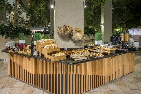 Rydges Canberra - Schoolies Week Accommodation 21