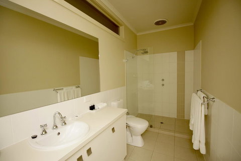 Wallaroo Marina Apartments - Schoolies Week Accommodation 12