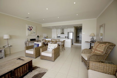 Wallaroo Marina Apartments - Schoolies Week Accommodation 5