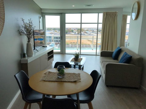 Ocean View Luxury Apartment & Suite - Schoolies Week Accommodation 36