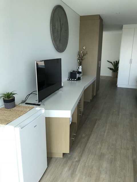 Ocean View Luxury Apartment & Suite - Schoolies Week Accommodation 31