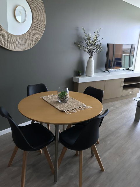 Ocean View Luxury Apartment & Suite - Schoolies Week Accommodation 41