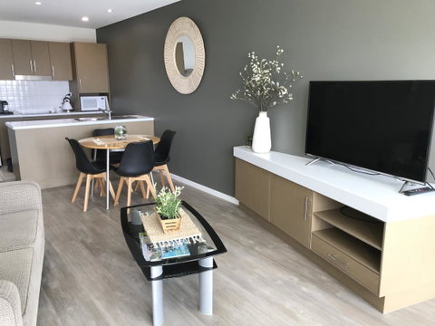 Ocean View Luxury Apartment & Suite - Schoolies Week Accommodation 40