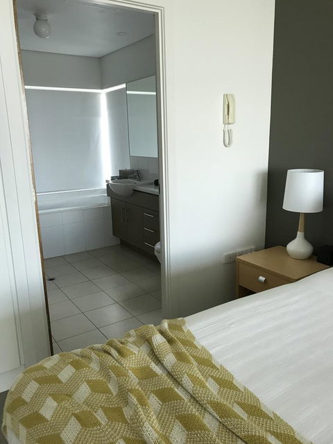 Ocean View Luxury Apartment & Suite - Schoolies Week Accommodation 19
